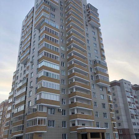 Apartamenty Na Sibgata Hakima U Riviery Kazan Ngoại thất bức ảnh